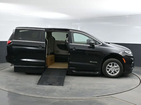 Black Chrysler Pacifica with BraunAbility Side Entry Automatic Fold Out conversion