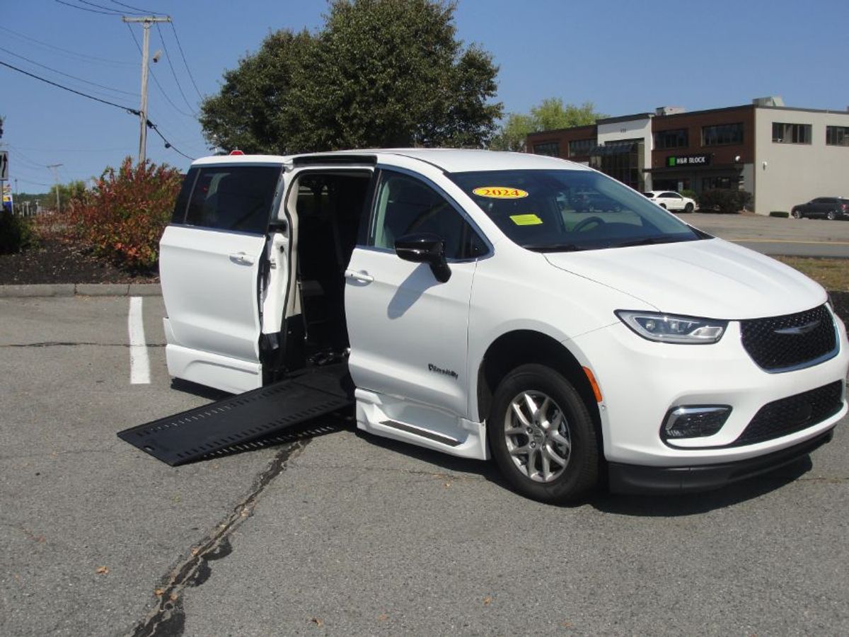 White Chrysler Pacifica with BraunAbility Side Entry Automatic In Floor conversion