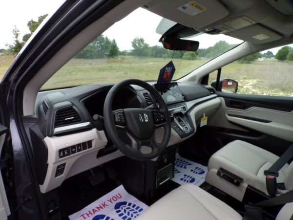 Grey Honda Odyssey with BraunAbility Side Entry Automatic In Floor conversion