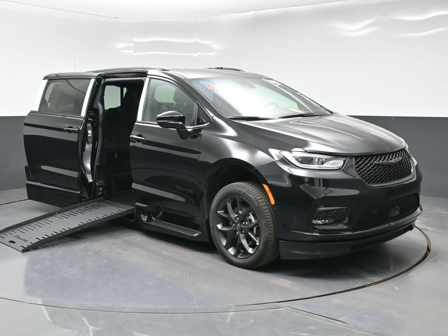Black Chrysler Pacifica with BraunAbility Side Entry Automatic Fold Out conversion