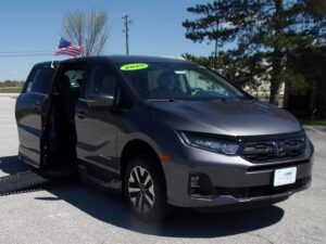 Grey Honda Odyssey with BraunAbility Side Entry Automatic In Floor conversion