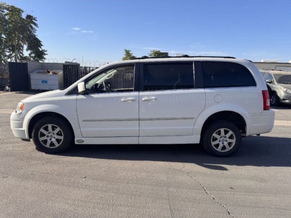 Chrysler Town and Country with Other Side Entry Automatic Fold Out conversion
