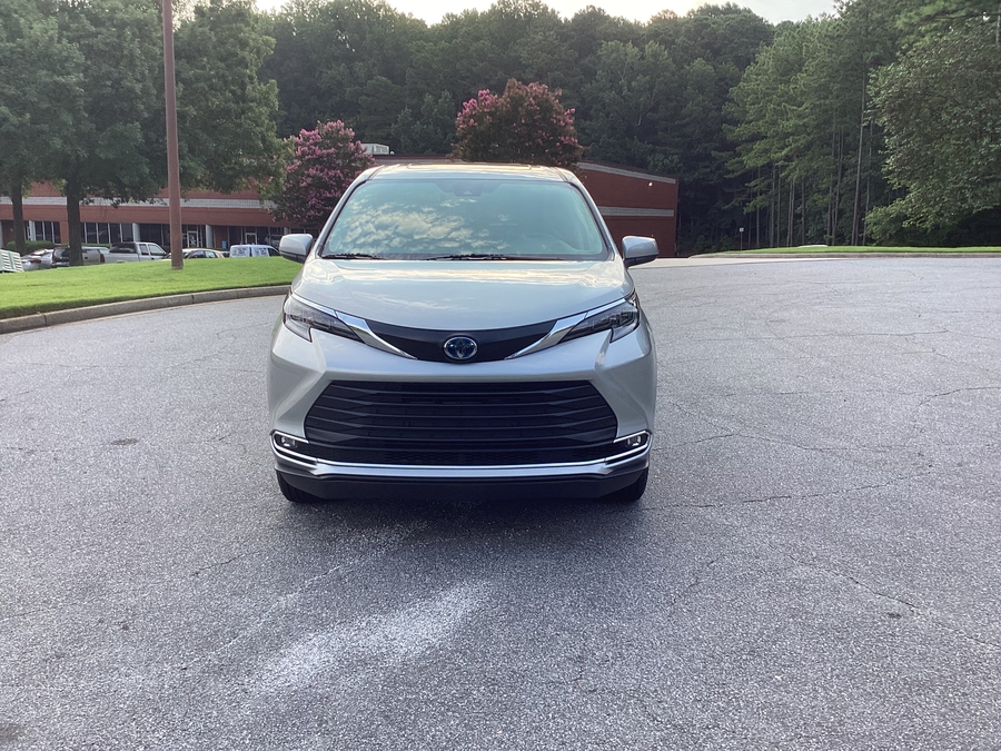 Silver Toyota Sienna with BraunAbility Side Entry Automatic In Floor conversion