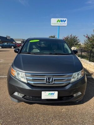 Grey Honda Odyssey with Vantage Mobility Side Entry Automatic In Floor conversion