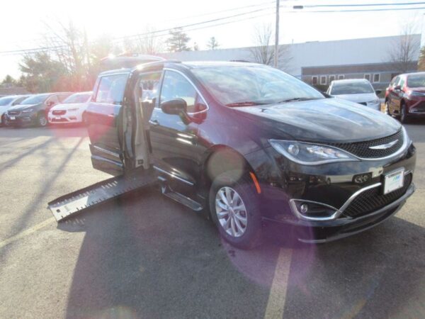 Black Chrysler Pacifica with BraunAbility Side Entry Automatic Fold Out conversion