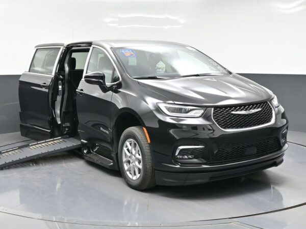 Black Chrysler Pacifica with BraunAbility Side Entry Automatic Fold Out conversion