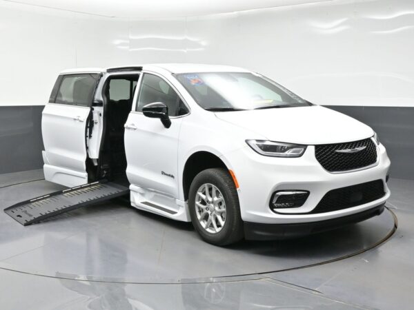 White Chrysler Pacifica with BraunAbility Side Entry Automatic Fold Out conversion