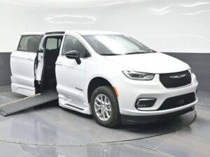 White Chrysler Pacifica with BraunAbility Side Entry Automatic In Floor conversion