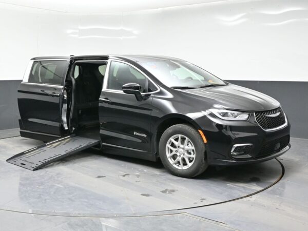 Black Chrysler Pacifica with BraunAbility Side Entry Automatic Fold Out conversion