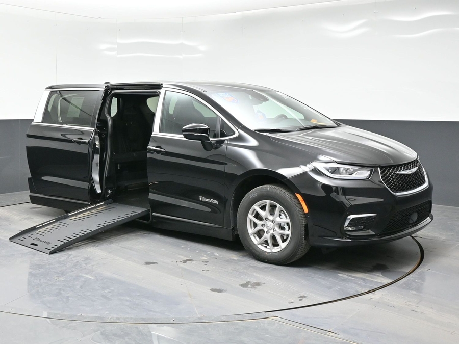 Black Chrysler Pacifica with BraunAbility Side Entry Automatic Fold Out conversion