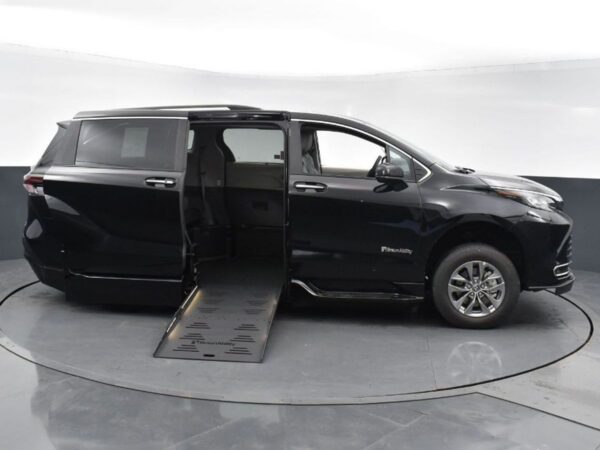 Black Toyota Sienna with BraunAbility Side Entry Automatic Fold Out conversion