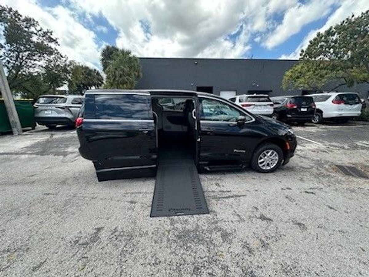 Black Chrysler Pacifica with BraunAbility Side Entry Automatic In Floor conversion