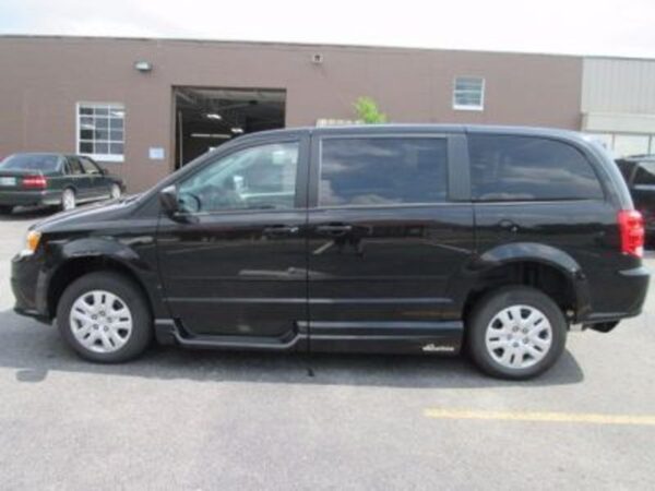 Black Dodge Grand Caravan with Vantage Mobility Side Entry Manual In Floor conversion