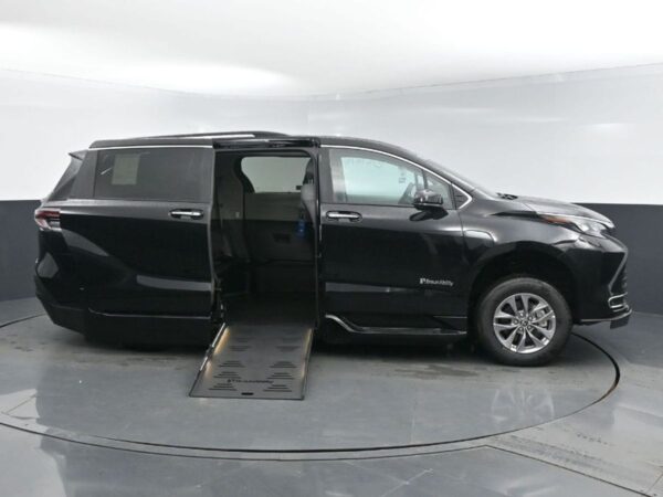 Black Toyota Sienna with BraunAbility Side Entry Automatic Fold Out conversion