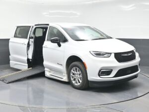 White Chrysler Pacifica with BraunAbility Side Entry Automatic In Floor conversion