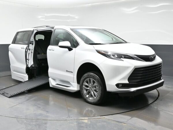 White Toyota Sienna with BraunAbility Side Entry Automatic In Floor conversion