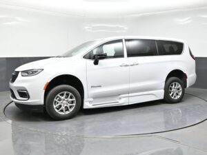 White Chrysler Pacifica with BraunAbility Side Entry Automatic Fold Out conversion