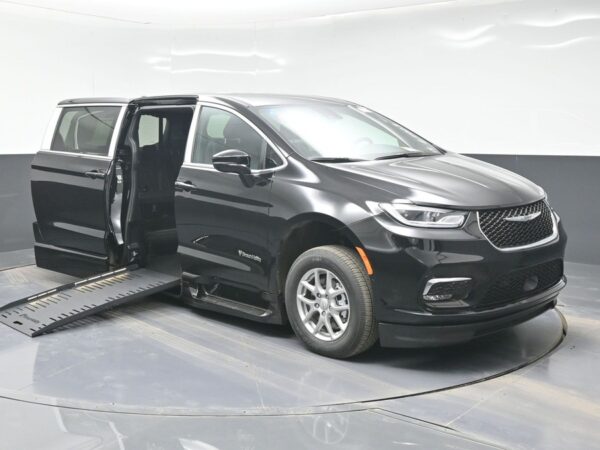 Black Chrysler Pacifica with BraunAbility Side Entry Automatic Fold Out conversion