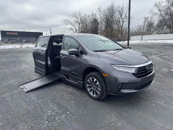 Grey Honda Odyssey with BraunAbility Side Entry Automatic In Floor conversion