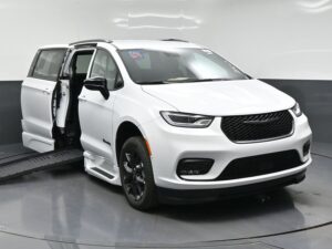 White Chrysler Pacifica with BraunAbility Side Entry Automatic Fold Out conversion
