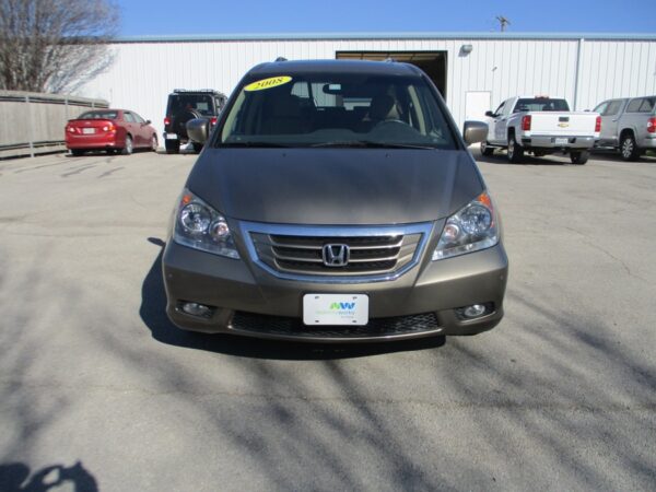 Gold Honda Odyssey with Vantage Mobility Side Entry Automatic In Floor conversion