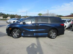 Blue Honda Odyssey with Vantage Mobility Side Entry Automatic In Floor conversion