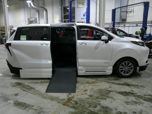 White Toyota Sienna with Vantage Mobility Side Entry Automatic In Floor conversion