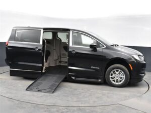 Black Chrysler Voyager with BraunAbility Side Entry Automatic Fold Out conversion