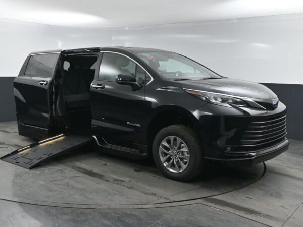 Black Toyota Sienna with BraunAbility Side Entry Automatic Fold Out conversion