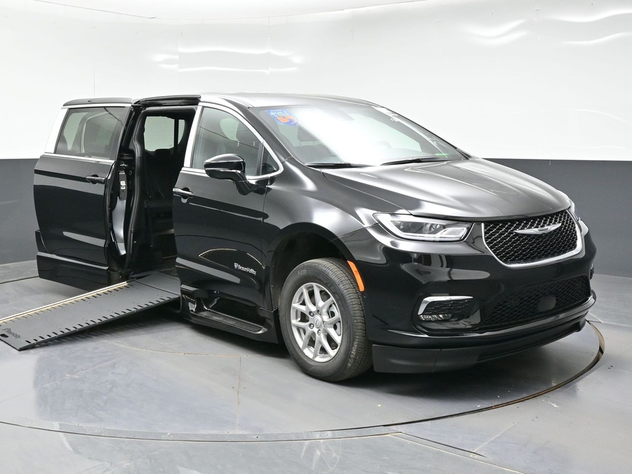 Black Chrysler Pacifica with BraunAbility Side Entry Automatic In Floor conversion