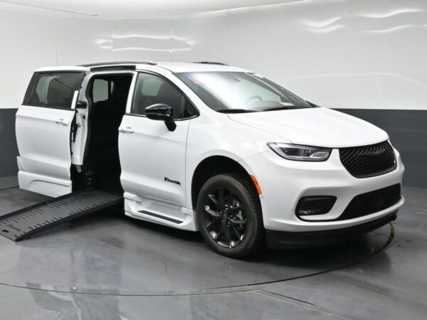White Chrysler Pacifica with BraunAbility Side Entry Automatic Fold Out conversion