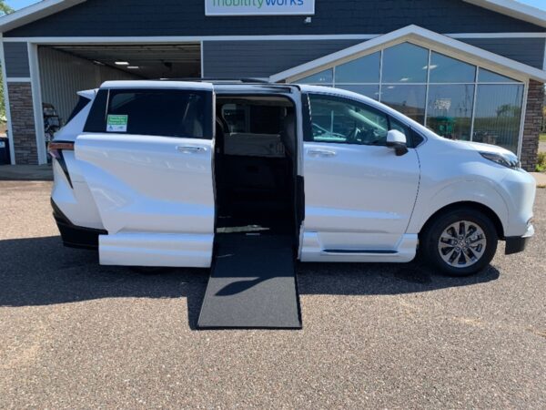 White Toyota Sienna with Vantage Mobility Side Entry Automatic In Floor conversion