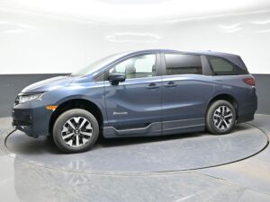 Blue Honda Odyssey with BraunAbility Side Entry Automatic In Floor conversion