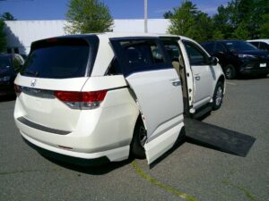 Honda Odyssey with Vantage Mobility  Automatic In Floor conversion