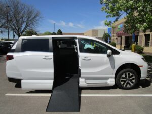 White Honda Odyssey with Vantage Mobility Side Entry Automatic In Floor conversion