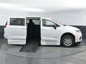 White Chrysler Pacifica with BraunAbility Side Entry Automatic Fold Out conversion