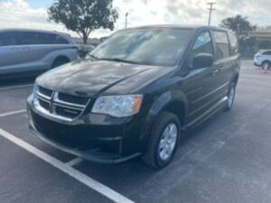 Dodge Grand Caravan with Vantage Mobility Side Entry Automatic In Floor conversion
