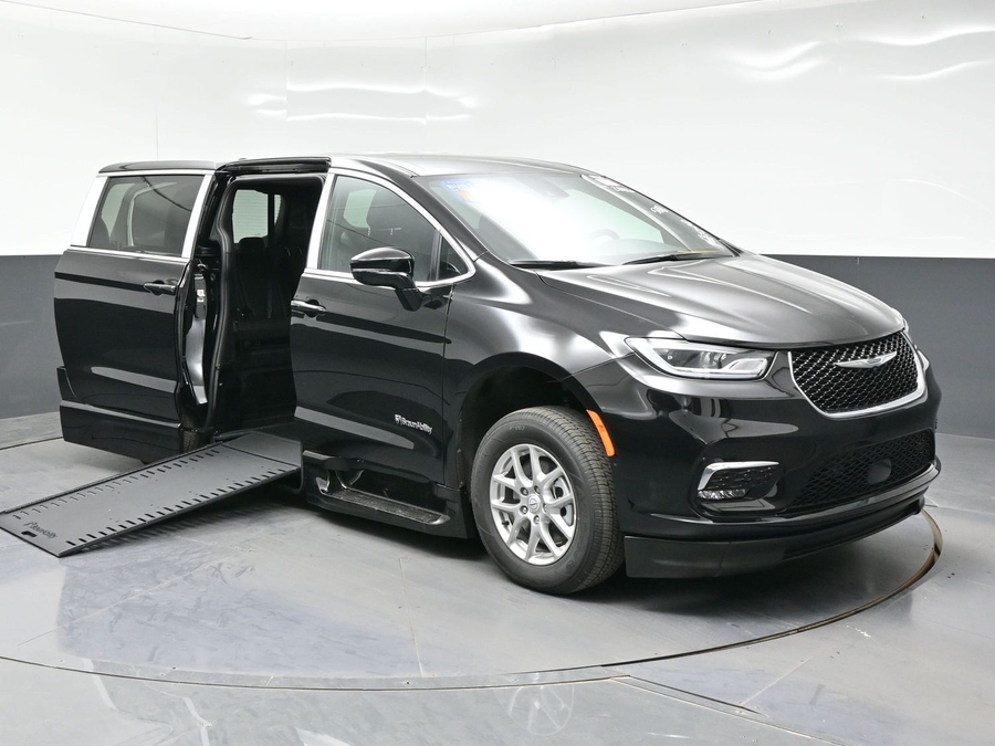 Black Chrysler Pacifica with BraunAbility Side Entry Automatic In Floor conversion