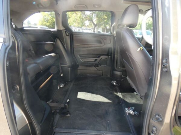 Grey Honda Odyssey with BraunAbility Side Entry Automatic In Floor conversion