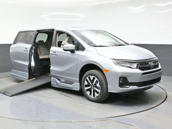 Silver Honda Odyssey with BraunAbility Side Entry Automatic In Floor conversion