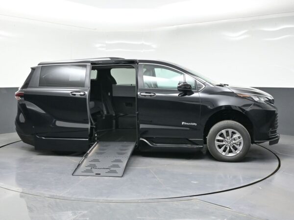 Black Toyota Sienna with BraunAbility Side Entry Automatic Fold Out conversion