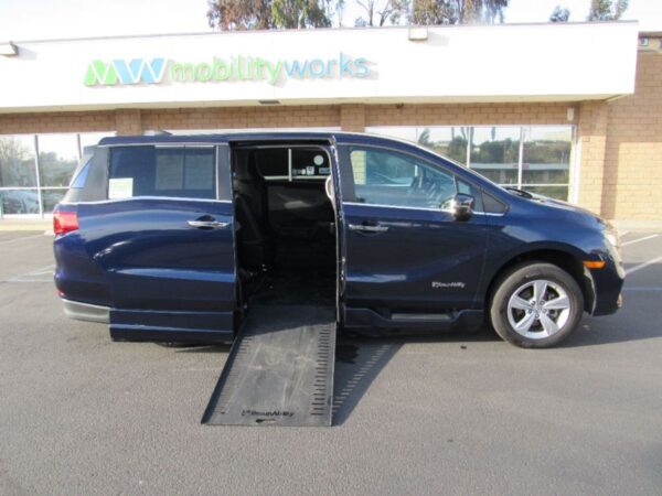 Blue Honda Odyssey with BraunAbility Side Entry Automatic In Floor conversion