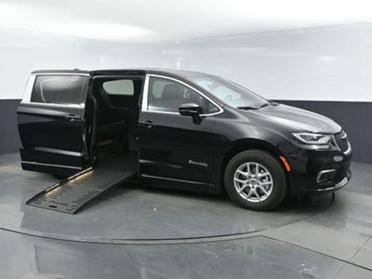 Black Chrysler Pacifica with BraunAbility Side Entry Automatic Fold Out conversion