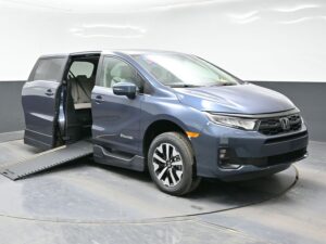 Blue Honda Odyssey with BraunAbility Side Entry Automatic In Floor conversion