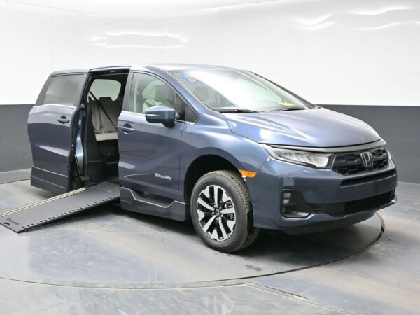Blue Honda Odyssey with BraunAbility Side Entry Automatic In Floor conversion