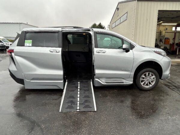 Silver Toyota Sienna with BraunAbility Side Entry Automatic Fold Out conversion