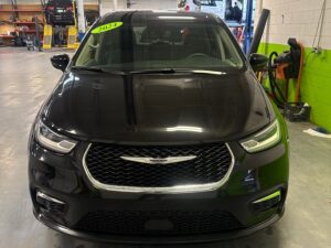 Black Chrysler Pacifica with BraunAbility Side Entry Automatic Fold Out conversion