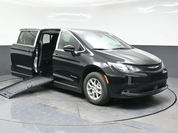 Black Chrysler Voyager with BraunAbility Side Entry Manual Fold Out conversion