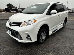 White Toyota Sienna with Vantage Mobility Side Entry Automatic Fold Out conversion