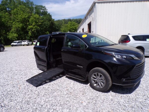 Black Toyota Sienna with BraunAbility Side Entry Automatic Fold Out conversion